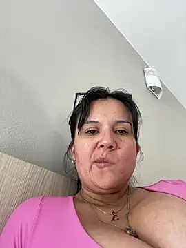 SWEETLILY18 online show from February 15, 4:34 pm