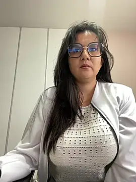 SWEETLILY18 online show from February 22, 2:30 pm