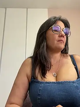 SWEETLILY18 online show from March 1, 3:27 pm