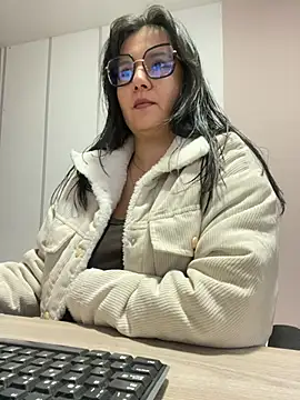 SWEETLILY18 online show from March 3, 11:22 am