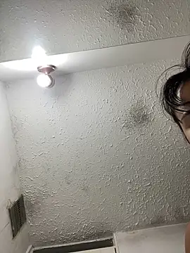 SWEETLILY18 online show from March 19, 9:49 am