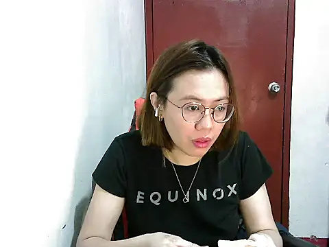 crizzybel online show from February 17, 4:37 pm