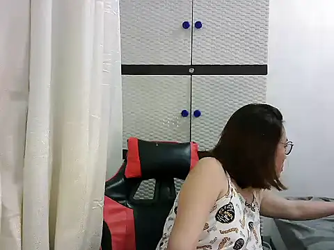 crizzybel online show from March 16, 2:22 pm