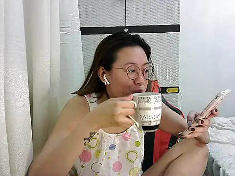 crizzybel online show from March 22, 3:53 pm