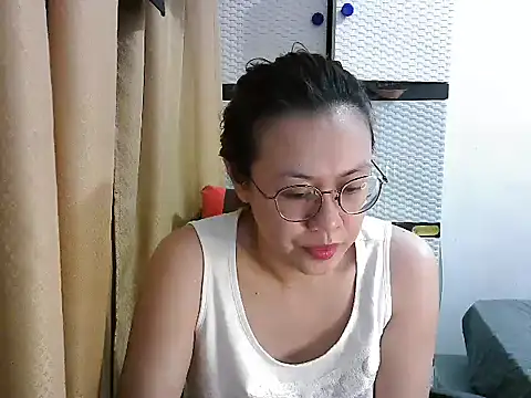 crizzybel online show from October 22, 5:52 am