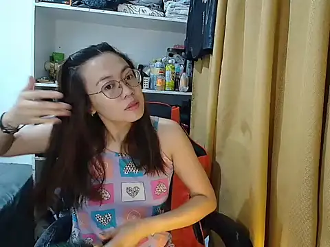 crizzybel online show from March 6, 6:37 pm