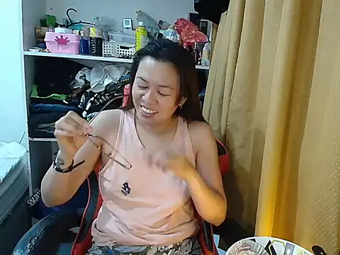 crizzybel online show from March 30, 6:42 pm