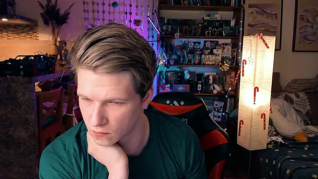 Breston Sweet online show from December 18, 5:10 pm