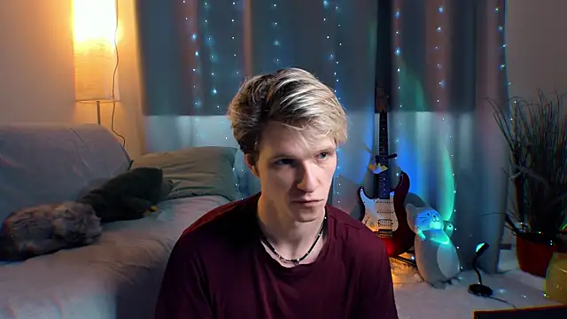 Breston Sweet online show from April 6, 12:50 pm