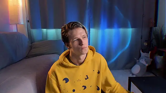 Breston Sweet online show from May 20, 3:34 am