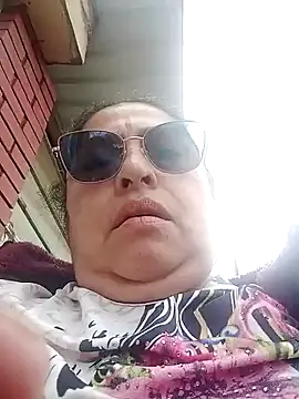 Snapshot of Keyla01_ chatting on April 28, 6:35 pm Keyla01 online show from April 28, 6:35 pm