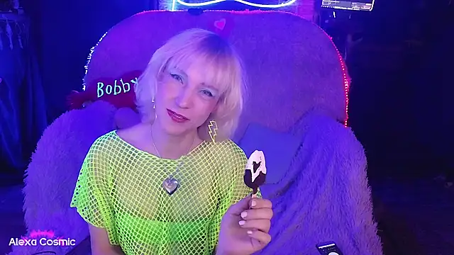 Snapshot of Alexa_Cosmic chatting on April 1, 11:46 pm Alexa Cosmic online show from April 1, 11:46 pm