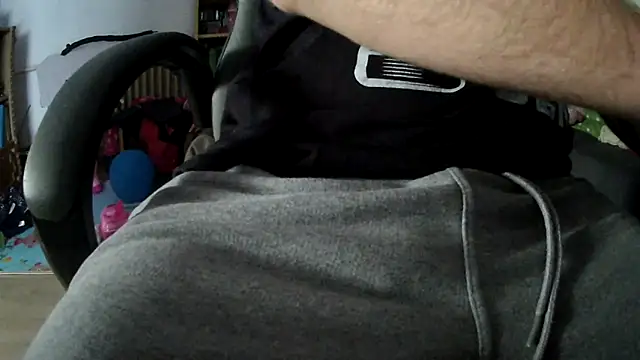 anonymus9006 online show from June 1, 8:38 am