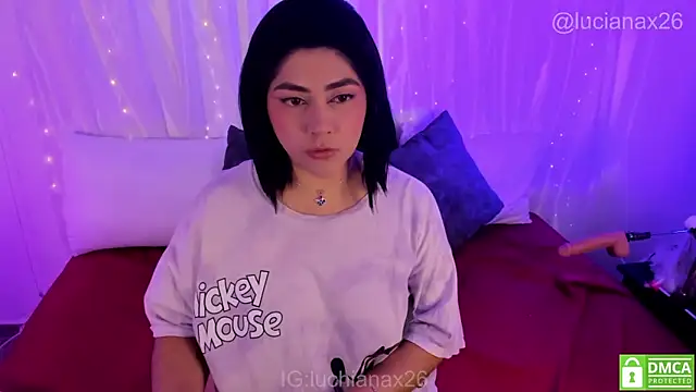 lucy26  online show from December 18, 3:23 am