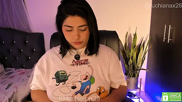 lucy26  online show from May 28, 3:15 am