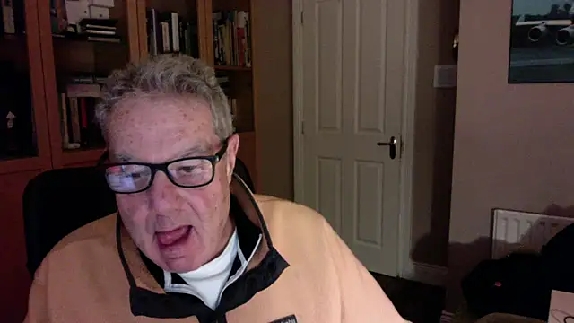 Snapshot of Oldpistolpete chatting on January 16, 6:37 pm Oldpistolpete online show from January 16, 6:37 pm