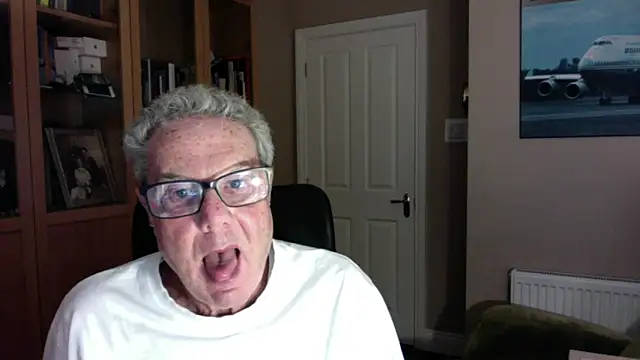 Snapshot of Oldpistolpete chatting on February 19, 6:54 pm Oldpistolpete online show from February 19, 6:54 pm