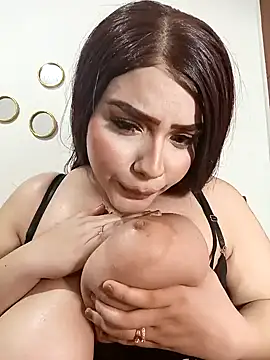 Snapshot of sweet_dalila chatting on December 3, 11:01 am sweet dalila online show from December 3, 11:01 am