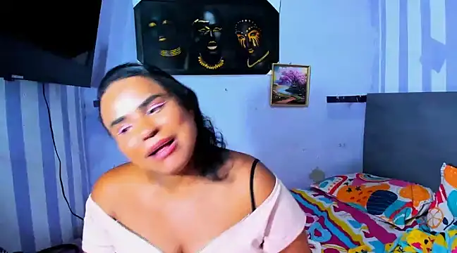 Snapshot of luciana_osorno chatting on February 26, 8:37 am luciana osorno online show from February 26, 8:37 am