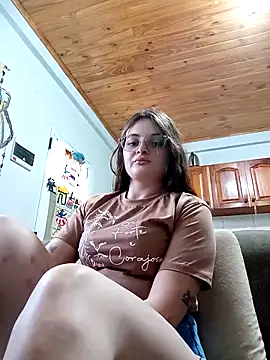 Emmacut online show from October 11, 4:38 pm