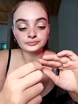 Emmacut online show from April 5, 4:48 pm