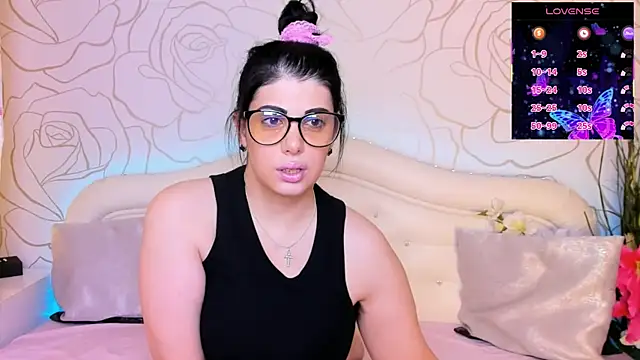 Elizabettalee online show from February 7, 3:30 pm