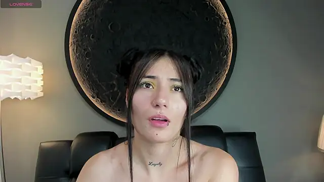 miss sharlotte18 online show from February 11, 6:11 pm