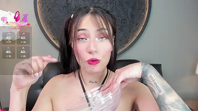 miss sharlotte18 online show from February 26, 6:11 pm