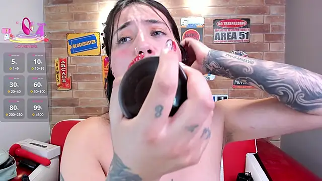 miss sharlotte18 online show from March 6, 12:10 am