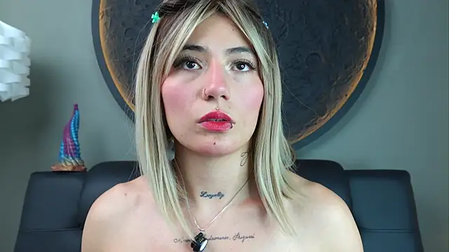 miss sharlotte18 online show from November 22, 6:07 pm