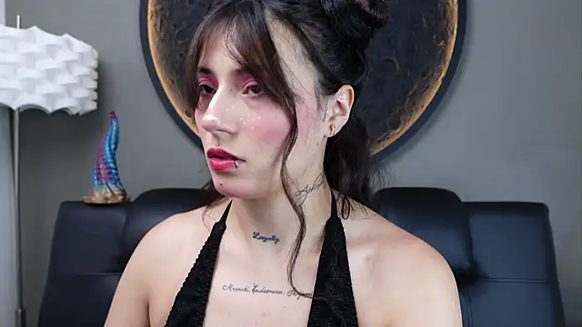 miss sharlotte18 online show from April 3, 11:08 am