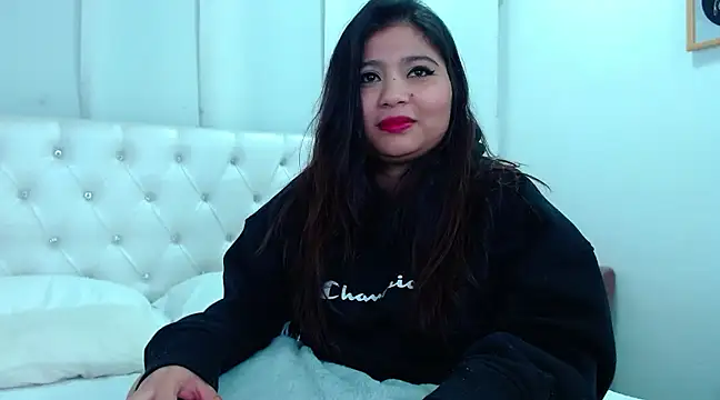 annylouis online show from December 27, 8:13 am