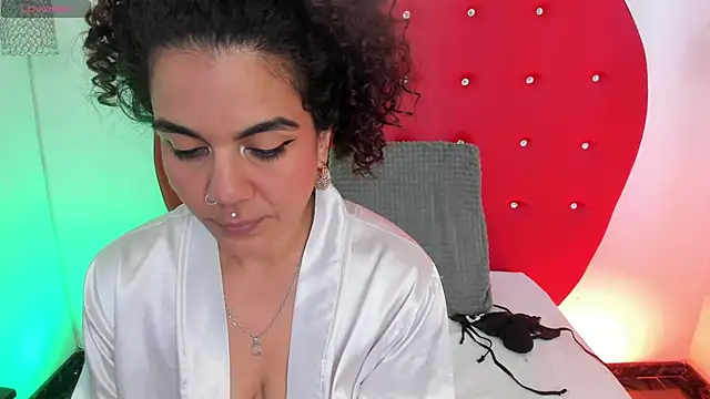 nicolette rock online show from May 24, 12:32 pm