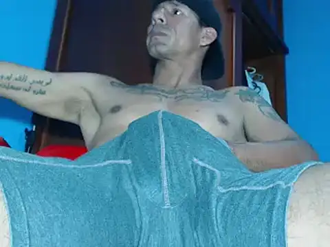 Snapshot of couplepregnantdick20 chatting on December 22, 7:42 pm couplepregnantdick20 online show from December 22, 7:42 pm