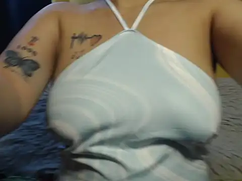 Snapshot of Hotte_Nicky19xxx chatting on March 23, 6:16 am Hotte Nicky19xxx online show from March 23, 6:16 am