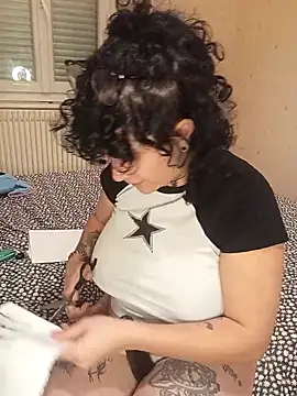 callmelouve online show from November 3, 7:59 pm