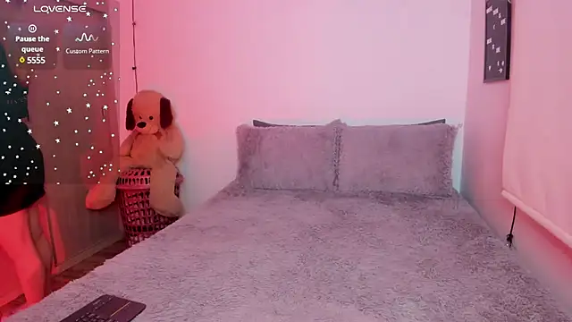 sophi mooreno online show from February 12, 1:19 am