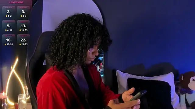 Lucas eevans online show from April 7, 12:05 pm