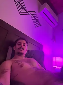 mrtnivnn online show from March 10, 4:45 pm