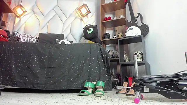 MirandaHaguen online show from December 22, 9:01 pm