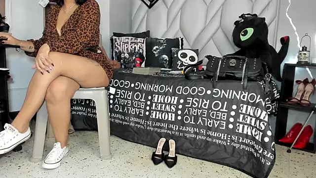 Snapshot of MirandaHaguen chatting on June 26, 9:19 pm MirandaHaguen online show from June 26, 9:19 pm