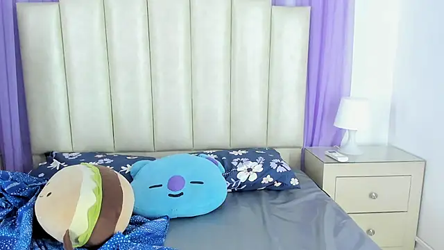 mollieblue69 online show from January 9, 6:15 pm