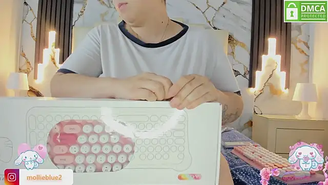 mollieblue69 online show from March 13, 4:12 pm