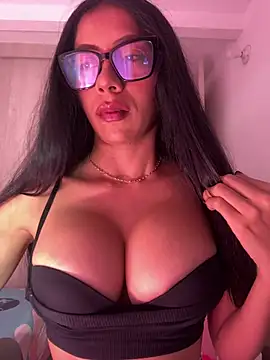 Anamhenao online show from January 11, 8:41 am