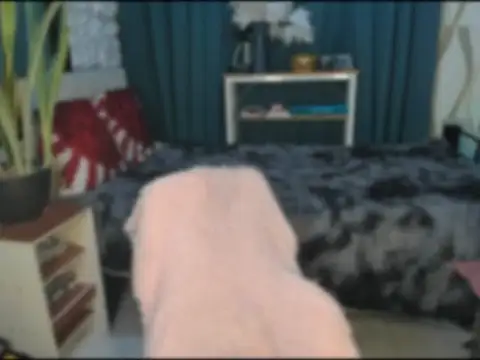 Snapshot of Laura_yourhottestbabe123 chatting on January 11, 12:43 pm Laura yourhottestbabe123 online show from January 11, 12:43 pm