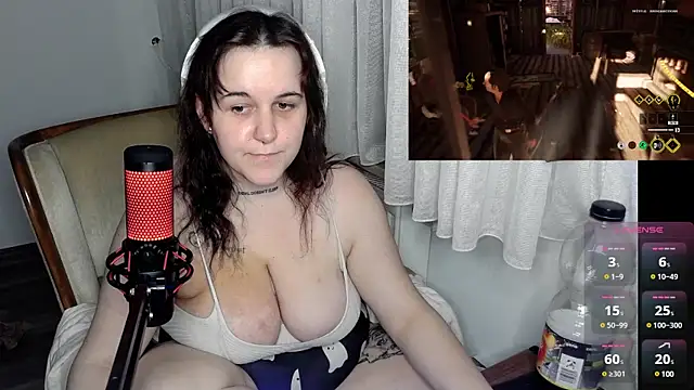 Snapshot of Lia-Bloom chatting on December 28, 12:26 am Lia-Bloom online show from December 28, 12:26 am