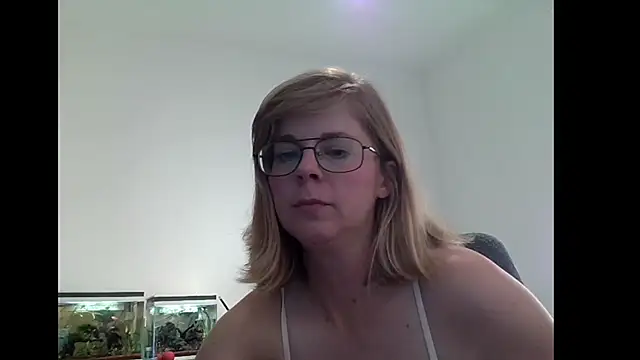 Snapshot of SavannaGirly chatting on March 20, 12:22 pm SavannaGirly online show from March 20, 12:22 pm
