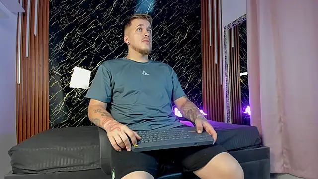 keane lee online show from December 15, 12:53 pm