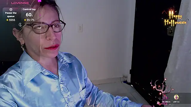 Snapshot of Chayla_Ruiz chatting on November 12, 10:48 am Chayla Ruiz online show from November 12, 10:48 am