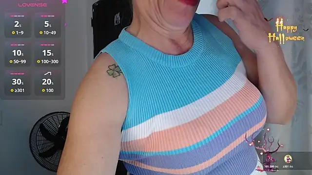 Snapshot of Chayla_Ruiz chatting on November 25, 12:27 pm Chayla Ruiz online show from November 25, 12:27 pm